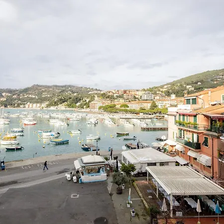 Bright Sea-view On Two Floors In Lerici, Up To 4 Guests Lerici