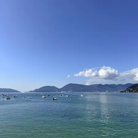 Bright Sea-view On Two Floors In Lerici, Up To 4 Guests Lerici