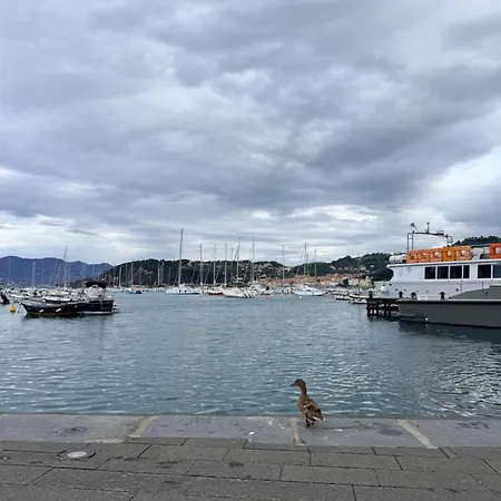Apartamento Bright Sea-view On Two Floors In Lerici, Up To 4 Guests